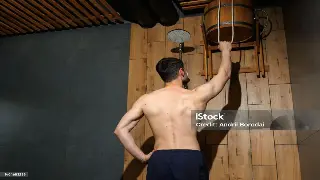 告别亚健康！南京桑拿体验：从蒸汽到全身放松的奇妙之旅